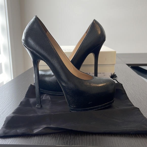 YSL Black Leather Pump - Picture 3 of 8